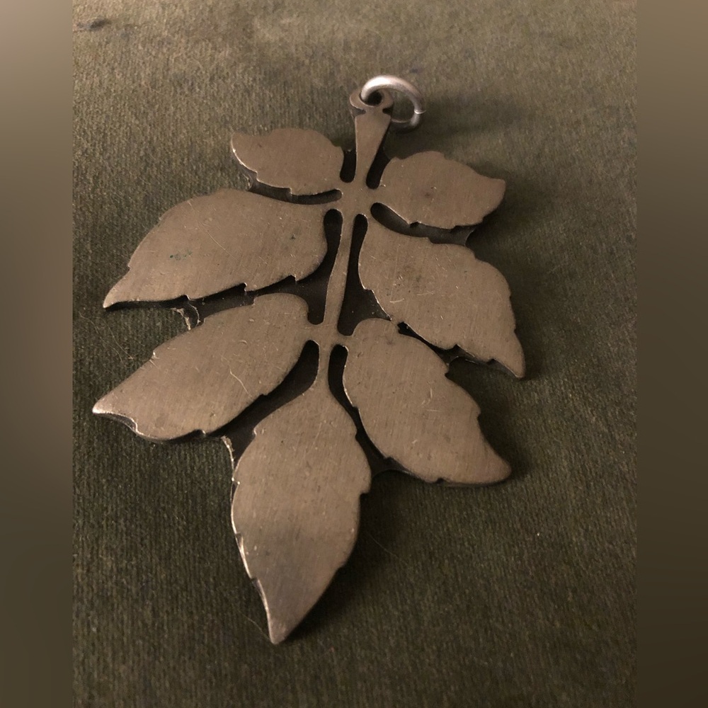 R. Tennesmed Pewter Leaf Pendent-440 $50 or $45 w/offer